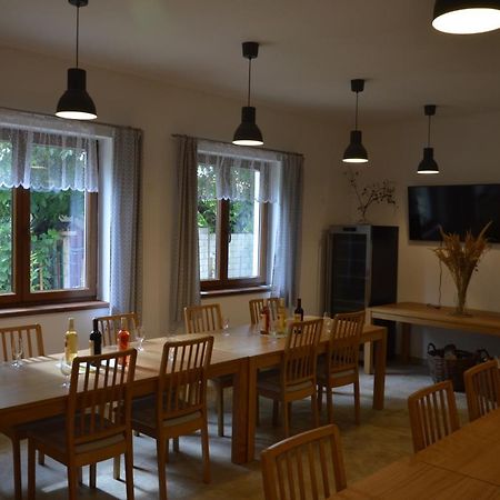Penzion V Rodinnem Vinarstvi Kadubcovi Lipov Bagian luar foto